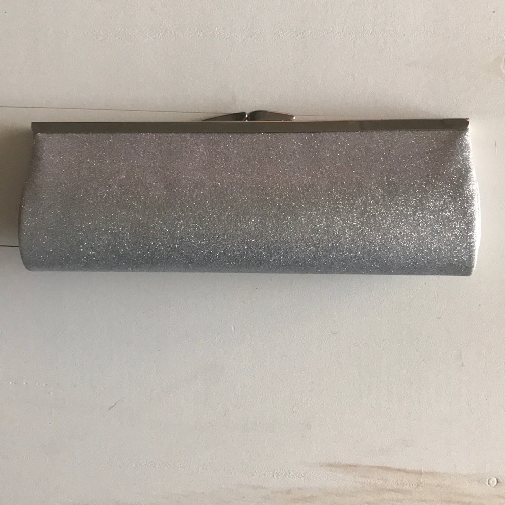 Silver clutch